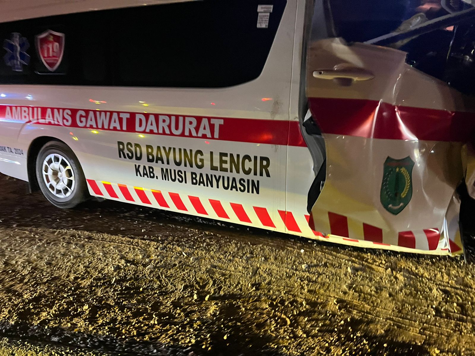 Gerak Cepat Pemkab Muba Selamatkan Sopir, Perawat, dan Pasien Ambulans RS Bayung Lencir Pasca Kecelakaan